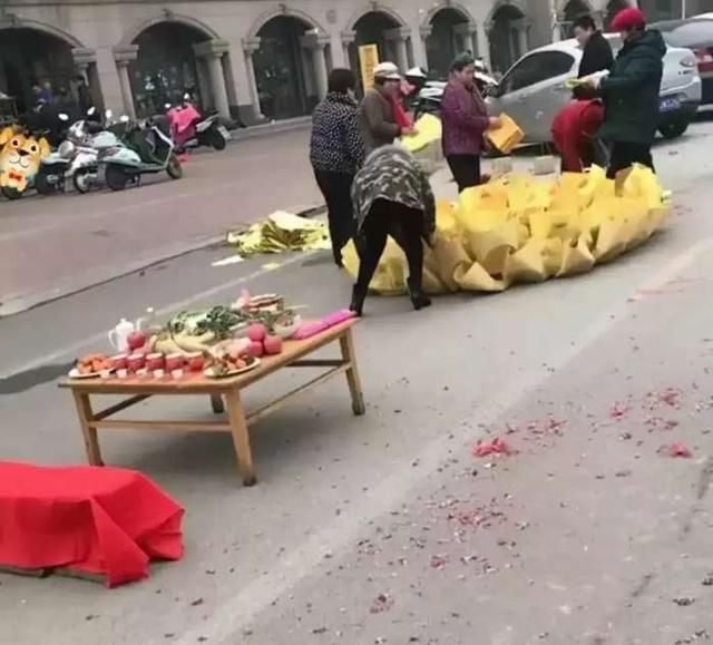 顶多也就是新的一天,而在我们泰安有都么一个习俗,就是腊月初一敬路神