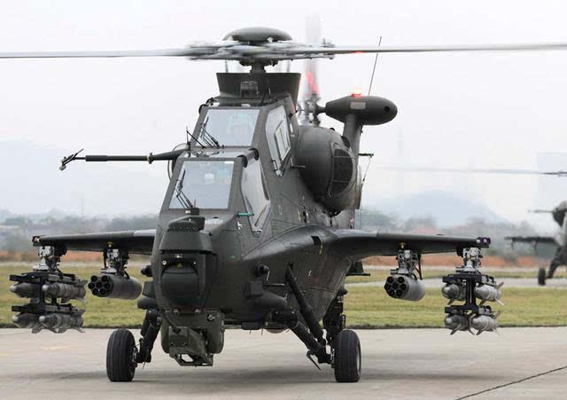 中国国防最新武器展示 之 "霹雳火"直10武装直升机