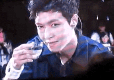 明星wink失败案例:杨洋马失前蹄,蔡徐坤满脸呆萌,千玺