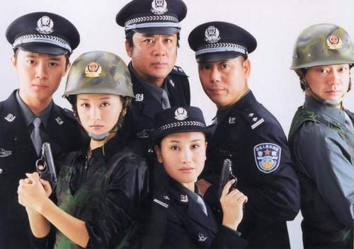 这部刑侦类警匪电视剧《重案六组,从2001年上映到现在已经16年了.