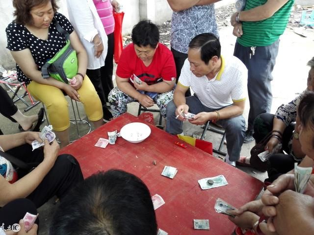 但是当代年轻人在互联网时代,快节奏的生活,强大的生活生