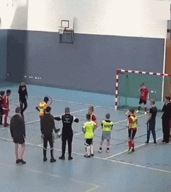 爆笑gif:意不意外惊不惊喜,你一定没想到这是打火机吧