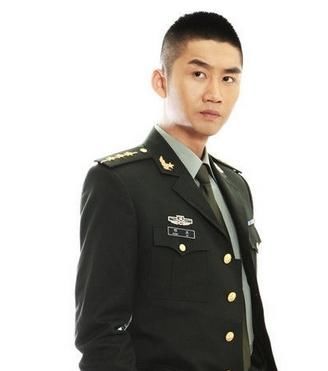 头?长发头?看看美国女生和中国锅盖的发型哪军人圆脸中图片发型直发军人发型图片