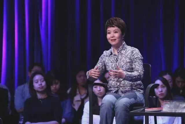 阳子 第一财经频道主持人