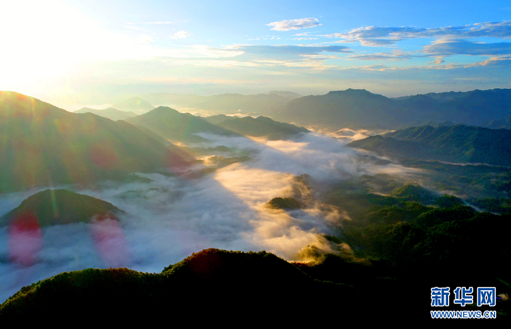 皖南有条川藏线 高山云海现奇观