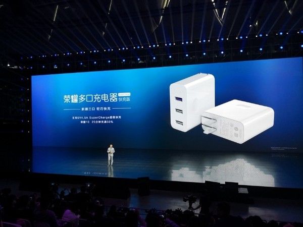 苹果最新笔记本发布_华为笔记本电脑发布会_华为电脑笔记本好用吗