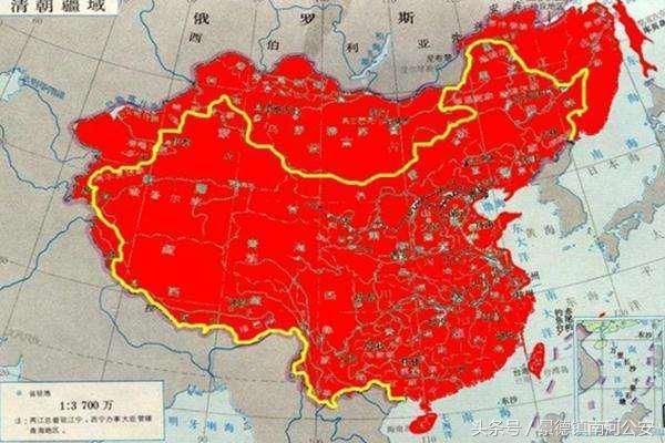 都说中国地图长的很像一只雄鸡,然而百年前中国版图还是一支秋海棠