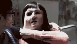 搞笑gif:亲爱的你说想要点新鲜感,现在你觉得够鲜了吗