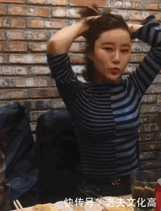 搞笑gif: 就服你们, 硬是把掰手腕弄成跟干架一样