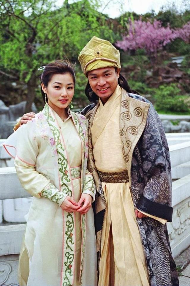 后来还和云罗郡主成为一对欢喜冤家