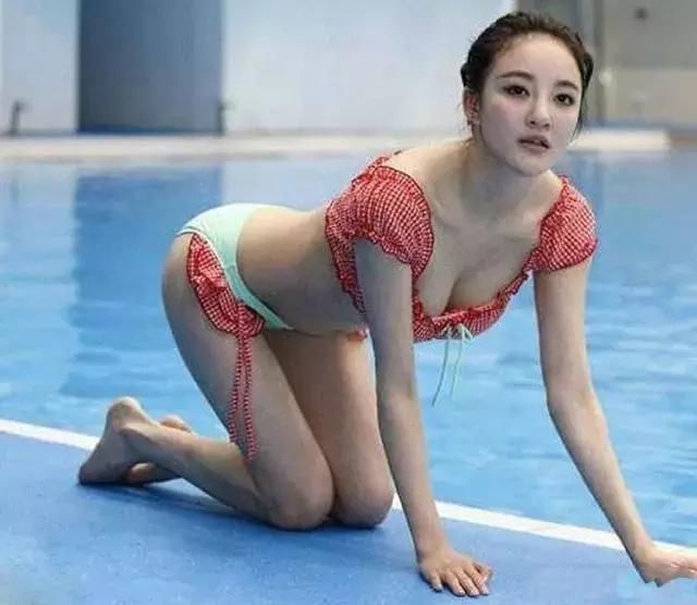 杨幂的泳装,刘雨欣的泳装,林志玲的泳装,差别不是一般