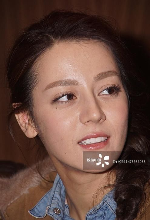 离开精修的迪丽热巴,仿佛换了一张脸,颜值大跌老十岁!
