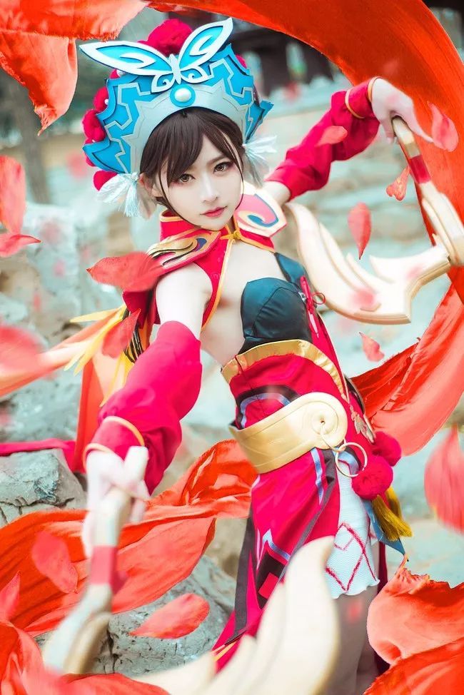 王者cosplay最美,cosplay的角色大全介绍 游戏cos丨王者荣耀最美霸王别姬 虞姬红红火火陪你过大年!