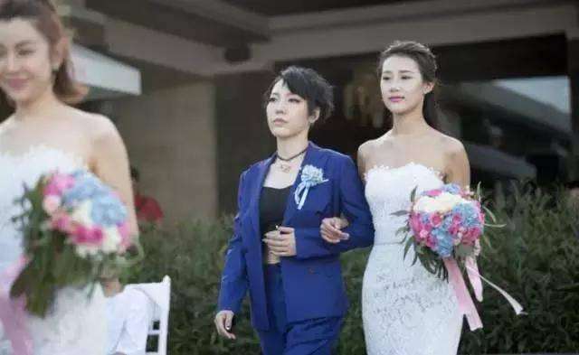 吴莫愁变美了! 25岁的她在张玮婚礼上美得不可方物