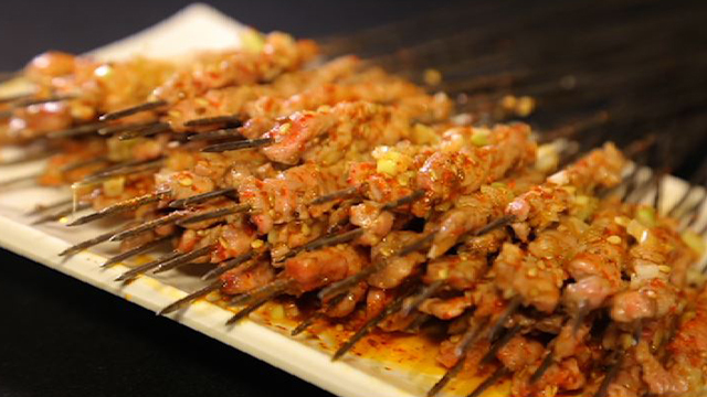 《美食美食》长春特色v美食贼拉香!香港有什么地图特色图片