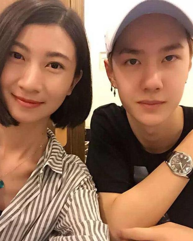 王一博,1997年8月5日出生于中国河南省洛阳市,亚洲偶像团体uniq成员.