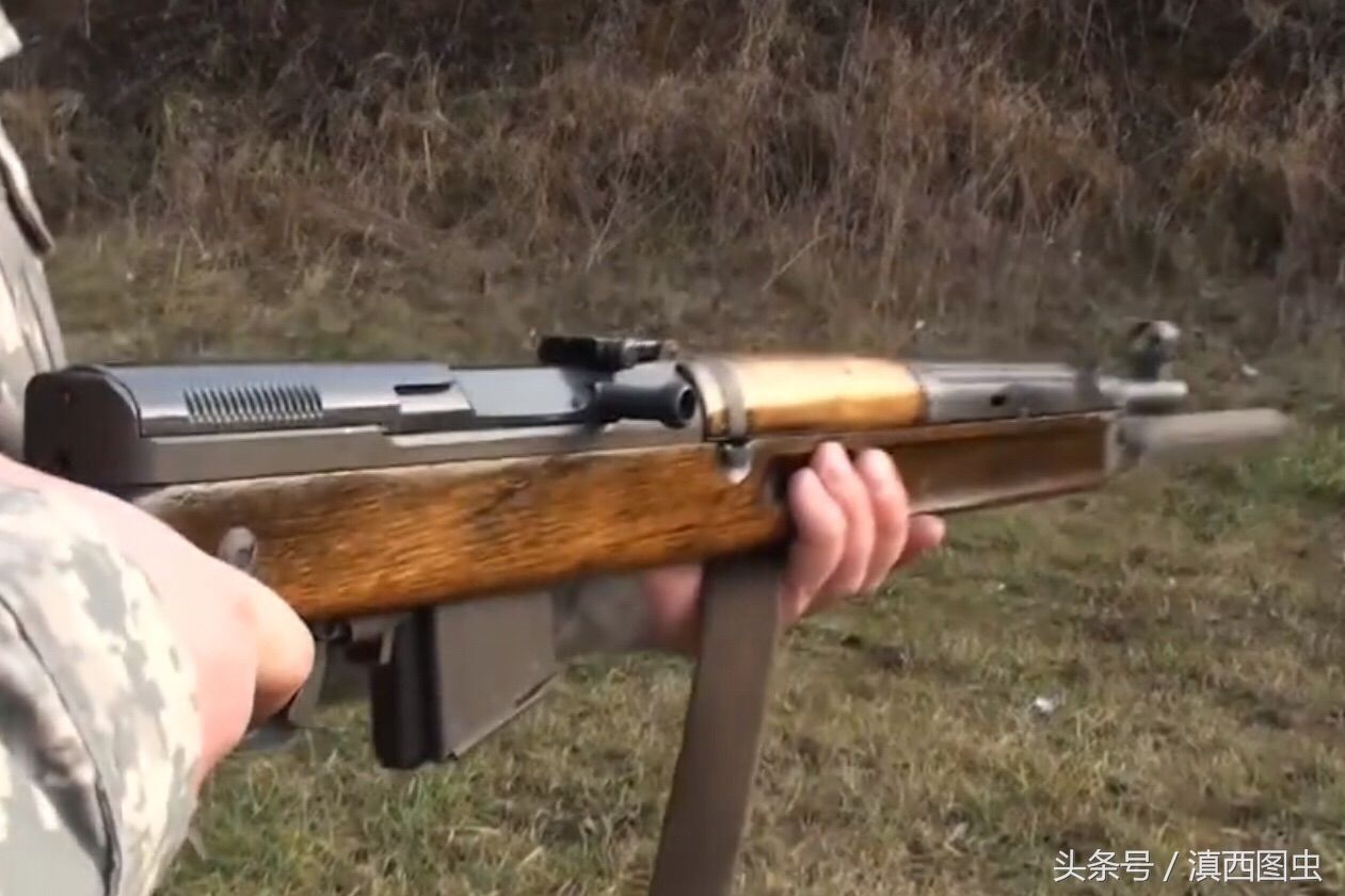 比较另类的捷克"vz52/57半自动步枪"