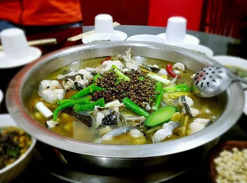 清溪贡椒鱼火锅:如果到了雅安,这家是一定要来的,雅安必吃美食榜榜上