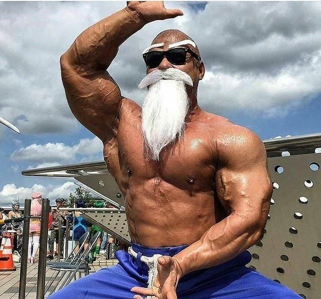 当龟仙人拥有健美肌肉,深受日本妹子欢迎