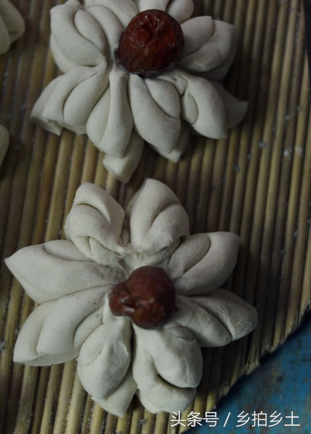 "莲花花馍"