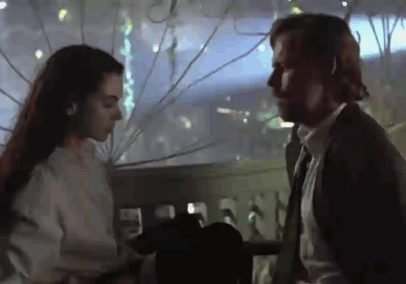 搞笑gif:停!脱到膝盖就刚刚好了-北京时间