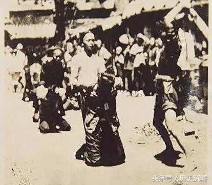 谭嗣同临刑前说出这话,令刽子手手抖不止,令监斩官惊恐