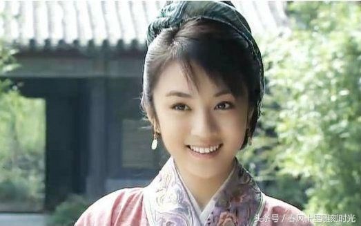 在2013年播出的《神医喜来乐》中扮演金山娇.