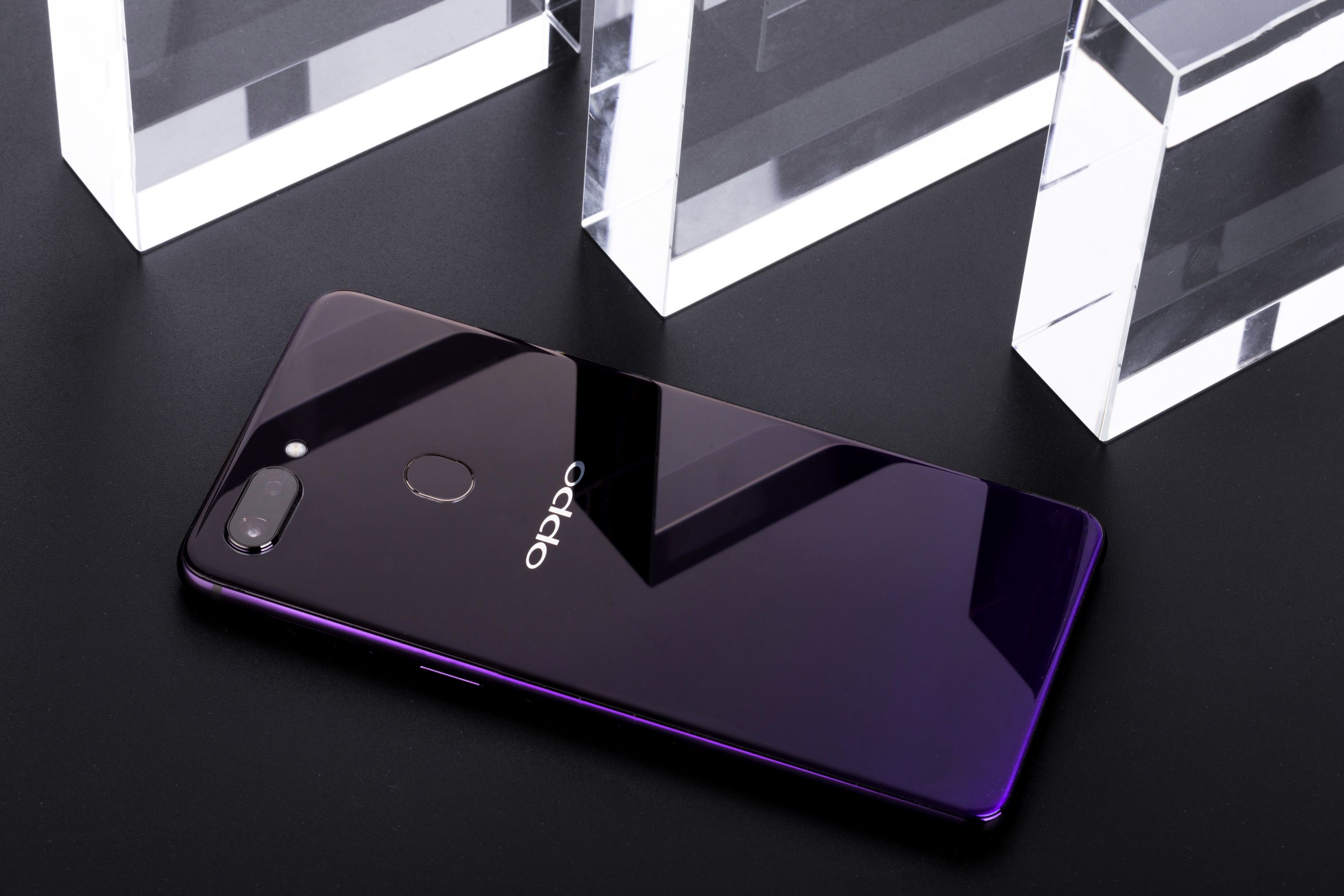 oppo r15星空紫图赏,玻璃渐变设计真的太美了