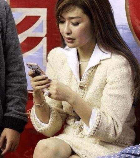 吴迪宏远老板娘微博_广东宏远老板娘吴迪_广东男篮老板吴迪