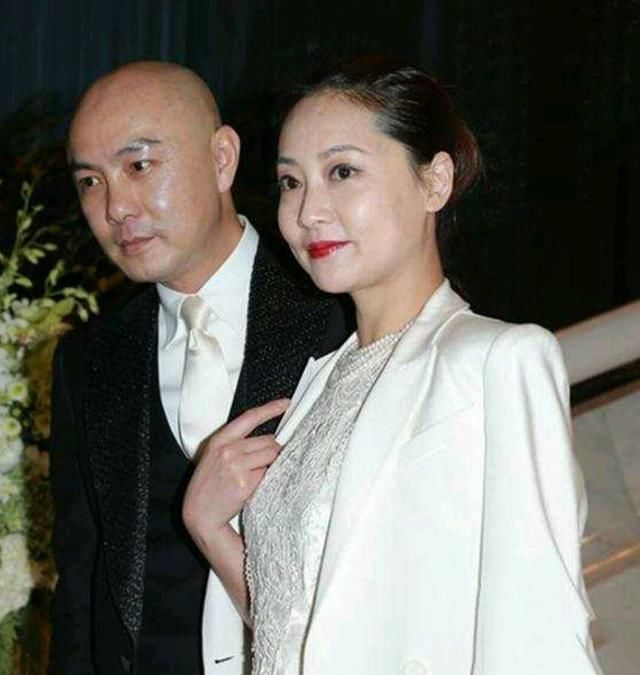 尽管张卫健张茜结婚十余年仍热恋如初,但他们颇为低调,很少在照片中