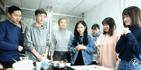 壁纸 剧照 视频截图 470_235 gif 动态图 动图