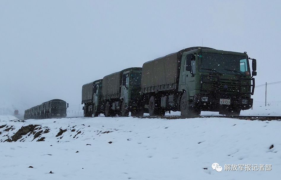 四月芳菲将尽,而川藏线上的汽车兵仍在踏冰雪,闯天路