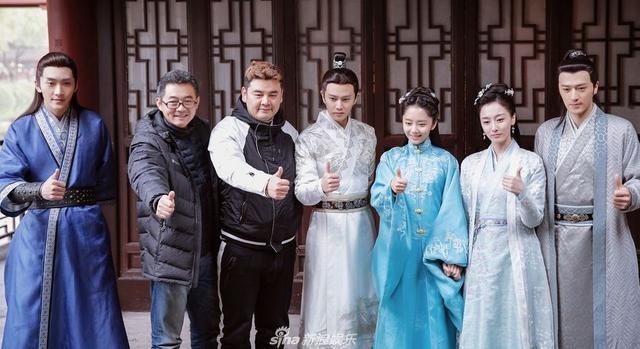 《锦衣之下》是由任嘉伦,谭松韵,韩栋,叶青,姚奕辰等主演,主要讲述的图片
