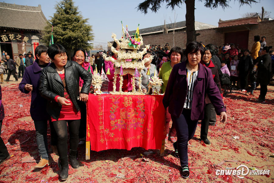 大荔羌白镇阿寿村做花馍纪念药王孙思邈