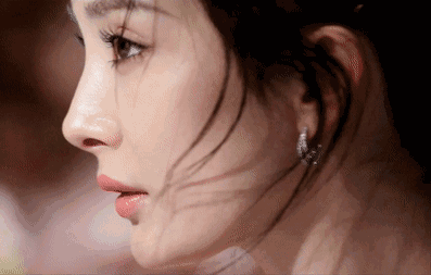 随着电视剧的热播,也纷纷带火了剧中的热门妆容.