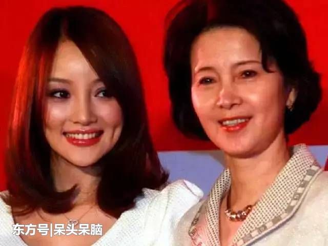 张伟欣与女儿李小璐.