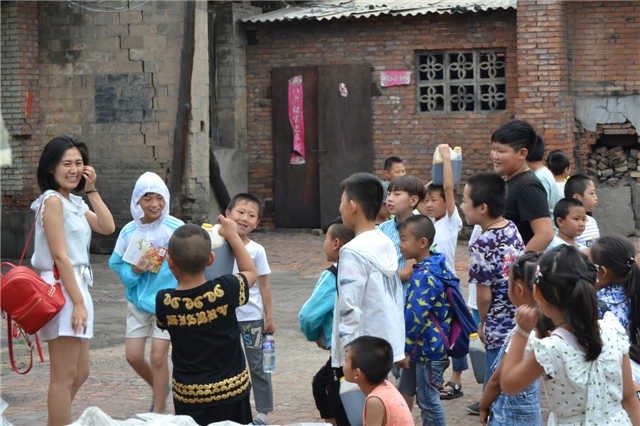 太谷县胡村镇三人行教育启动暑期实践课活动