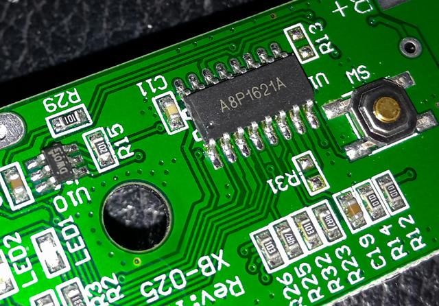 充电宝怎么充电？_充电宝芯片_小米充电宝芯片图片