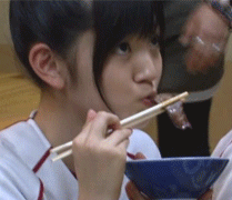 爆笑gif:哥们你这是在拿生命挠痒痒啊!