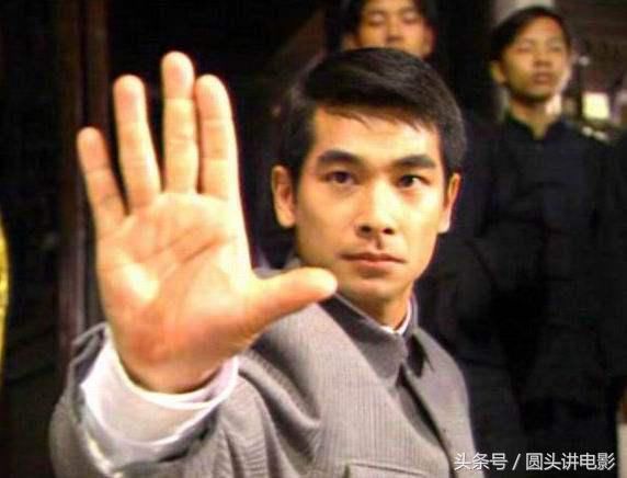 赵文卓一个和吴京是同门师兄弟的他,在早期出道仍有不少值得大家关注