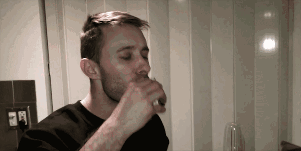 只有喝过96度的伏特加的人,才知道断片只需五分钟