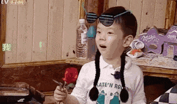 嗯哼的妹妹叫