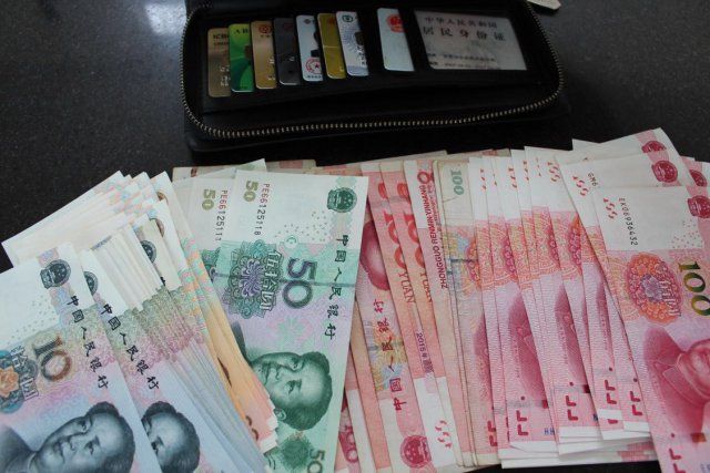 乘客打车遗失 3000 多元现金 好心的哥送还乘客
