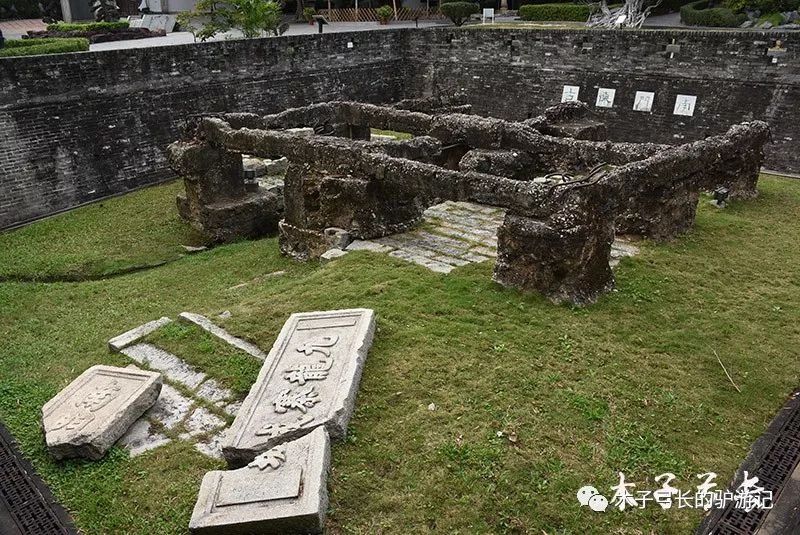 九龙寨城 小册子_黑暗之城:九龙寨城中的生活_九龙寨城_黑暗之城