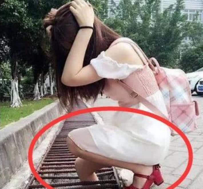 内涵段子:现在的女孩儿太开放,旁边的大妈都看呆了