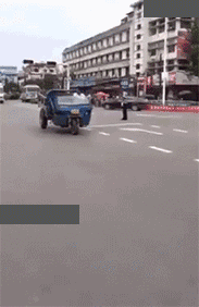 大哥,别开了,去修修吧!一会就该冒烟了!