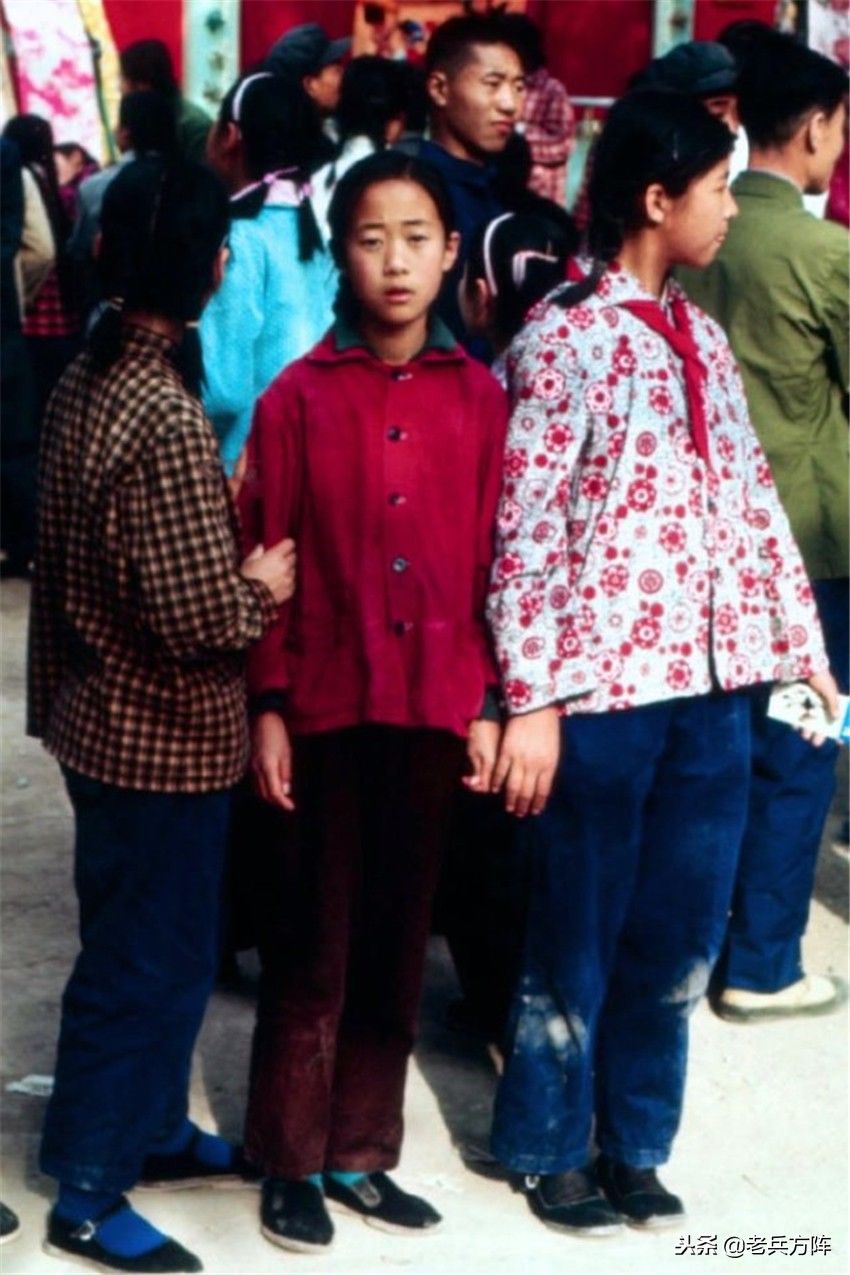 70年代真实的少年儿童生活学习老照片,温馨的回忆