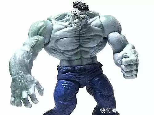 3,第2种是灰浩克,他善于运用任何一种邪恶的力量,这种变身的他虽然