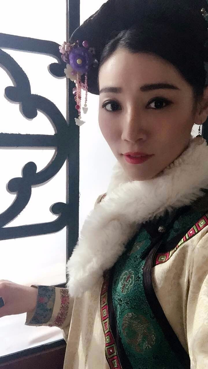 香港著名影视演员秦芷瑶