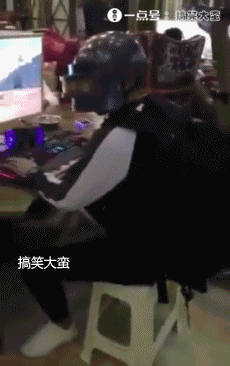 搞笑gif:这是我见过最漂亮的妹子,最高大上的苞米皮